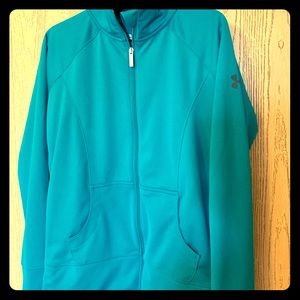 Women’s under armor workout top